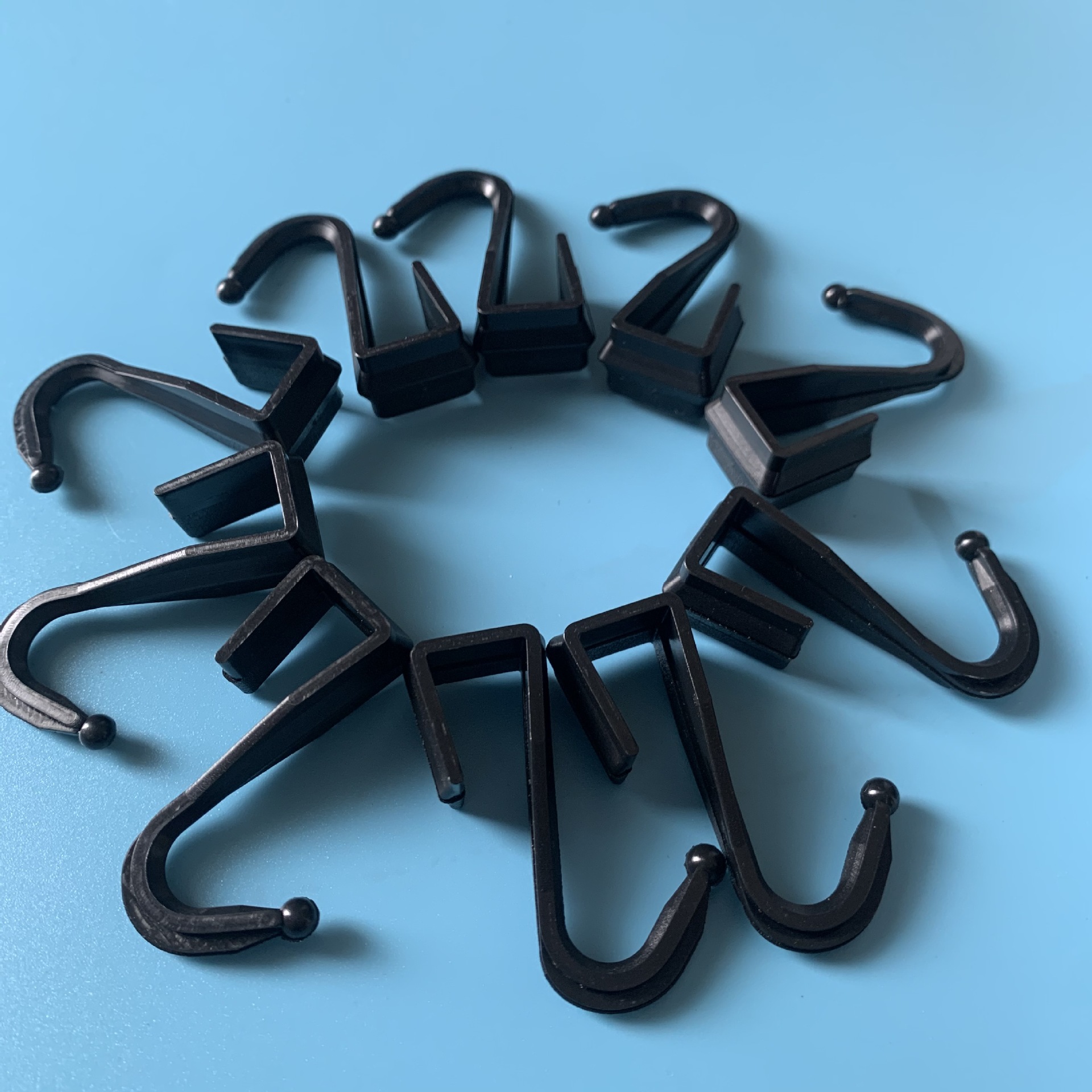 Пластиковый крючок квадратной трубы 12*12, экологически чистый и прочный