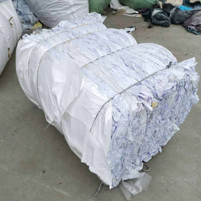 Производители поставляют и продают Молочно-Белую ПВХ отходную бумагу в большом количестве и по отличной цене. Добро пожаловать на консультации и переговоры о оптовой продаже ПВХ отходной бумаги