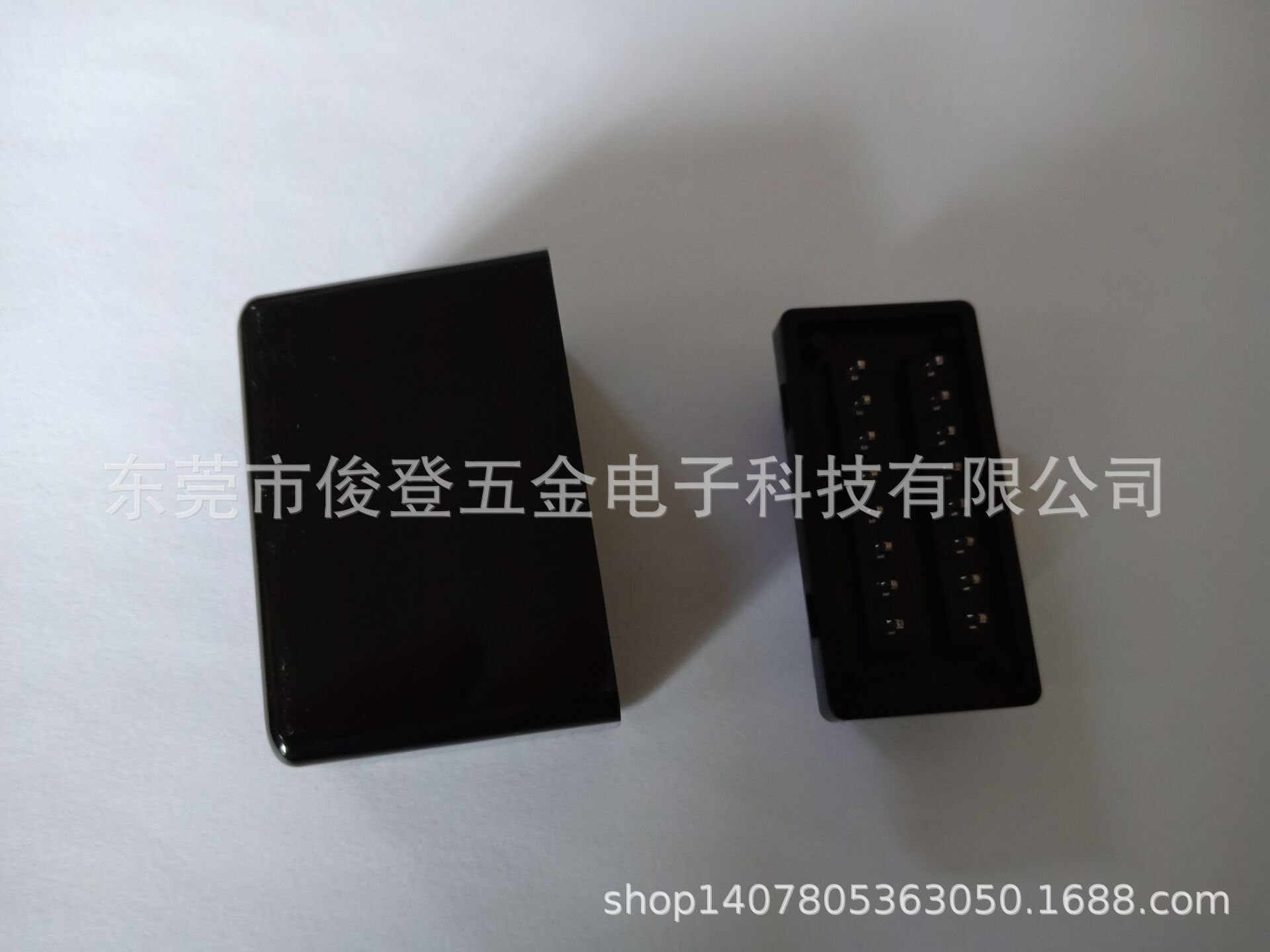 Manufacturer sells OBD2 shell and housing for ELM327 Bluetooth and GPS