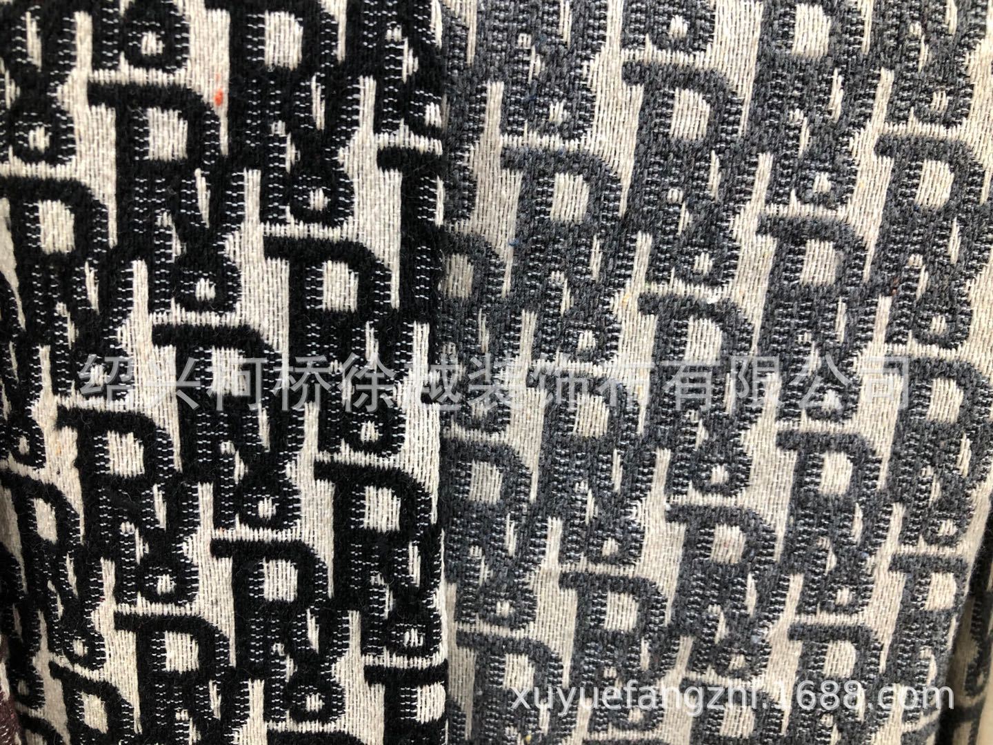 Ткань с узором R, многоцветная, для сумок