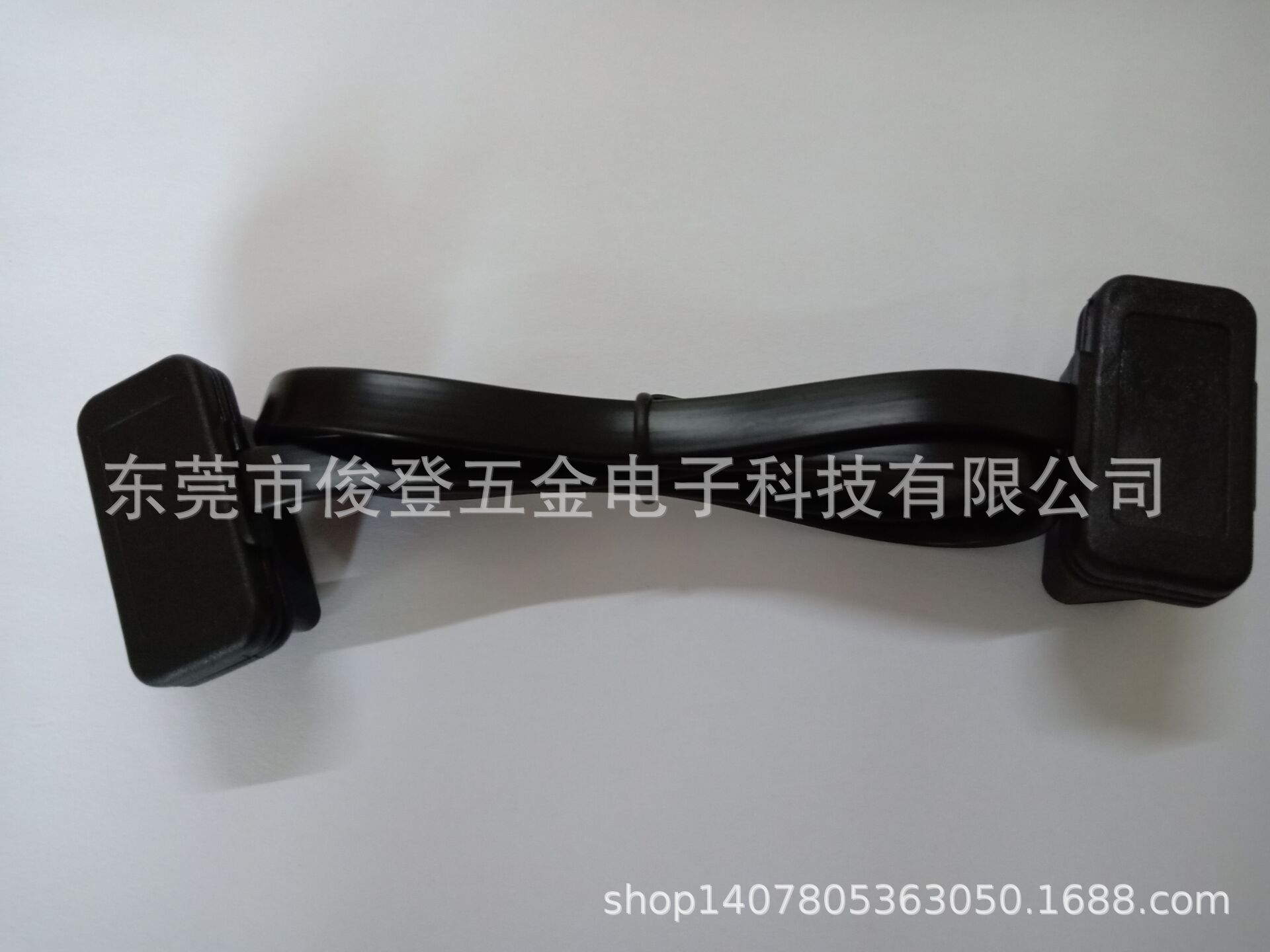 Manufacturer sells OBD2 extension cable for diagnostic equipment and GPS