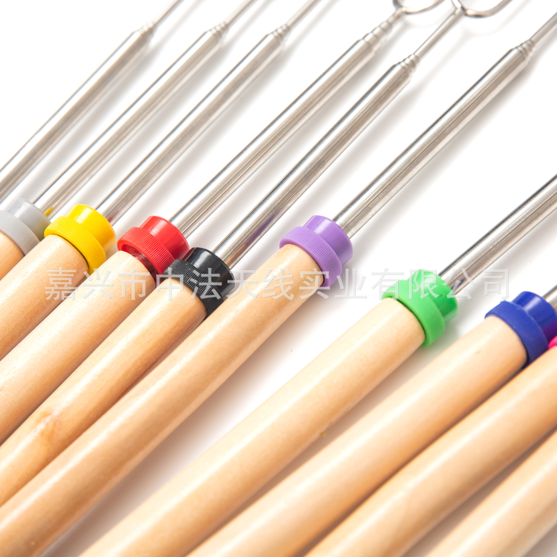 Factory Direct Sales Amazon Hot-Selling Telescopic Wooden Handle Barbecue Fork 304 Stainless Steel Colorful Barbecue Fork