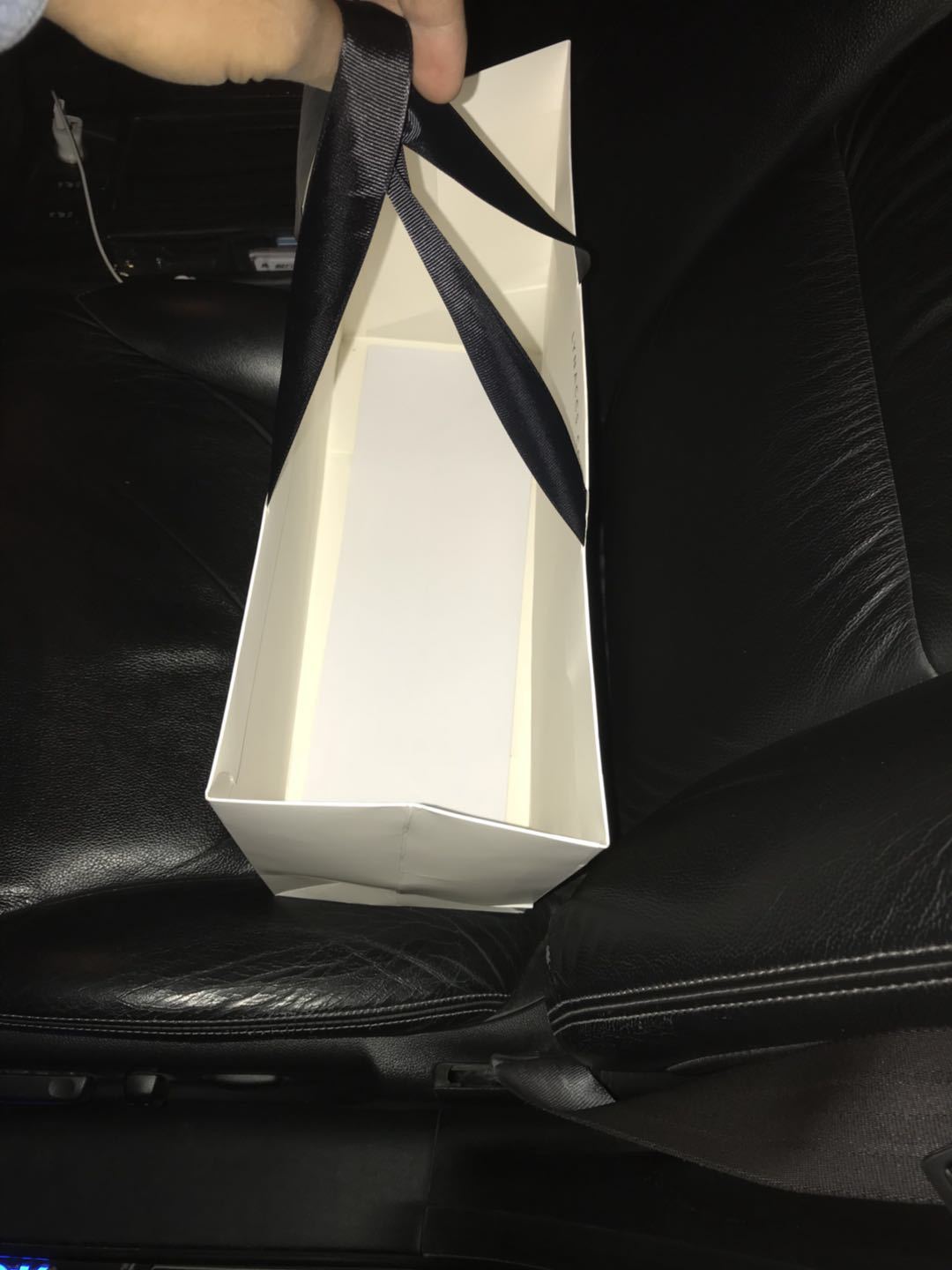 Lyn Accs Gift Bag Paper Bag (No Return or Exchange for Any Reason)