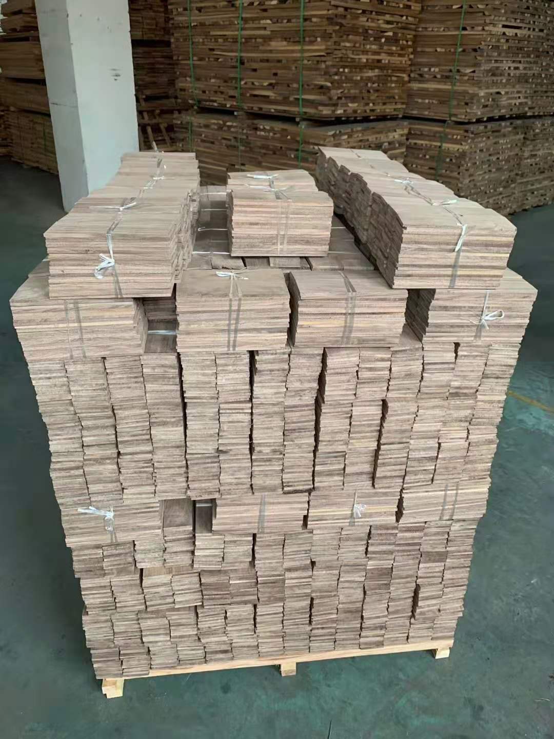 Natural Walnut Wood Chips 20mm Thin Slices Thin Board Material Solid Wood Large Board Natural Texture