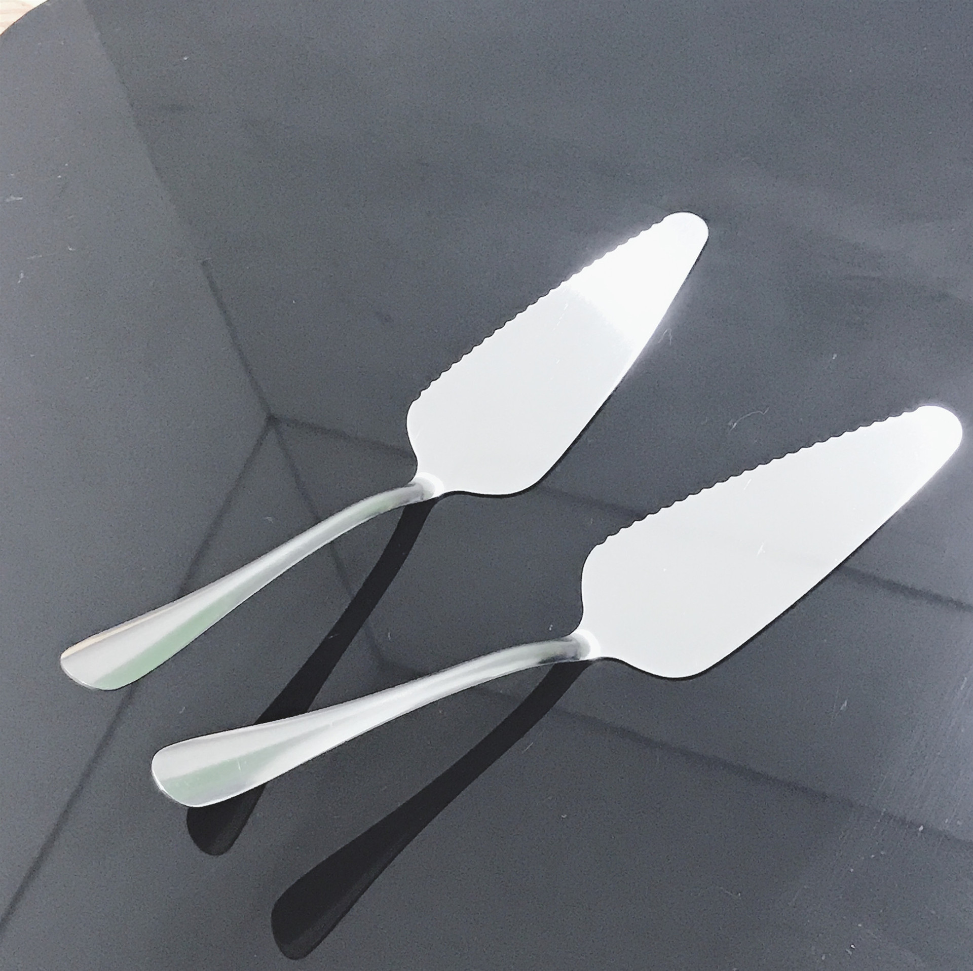 Stainless Steel Toothed Cake Shovel Triangle Shovel Pizza Shovel Triangle Spoon Cheese Shovel Baking Utensil