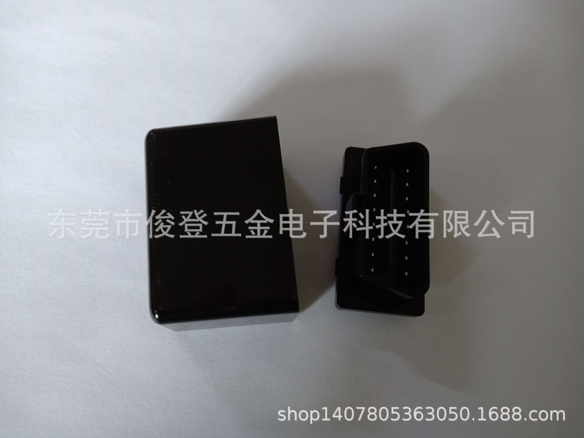 Manufacturer sells OBD2 shell and housing for ELM327 Bluetooth and GPS