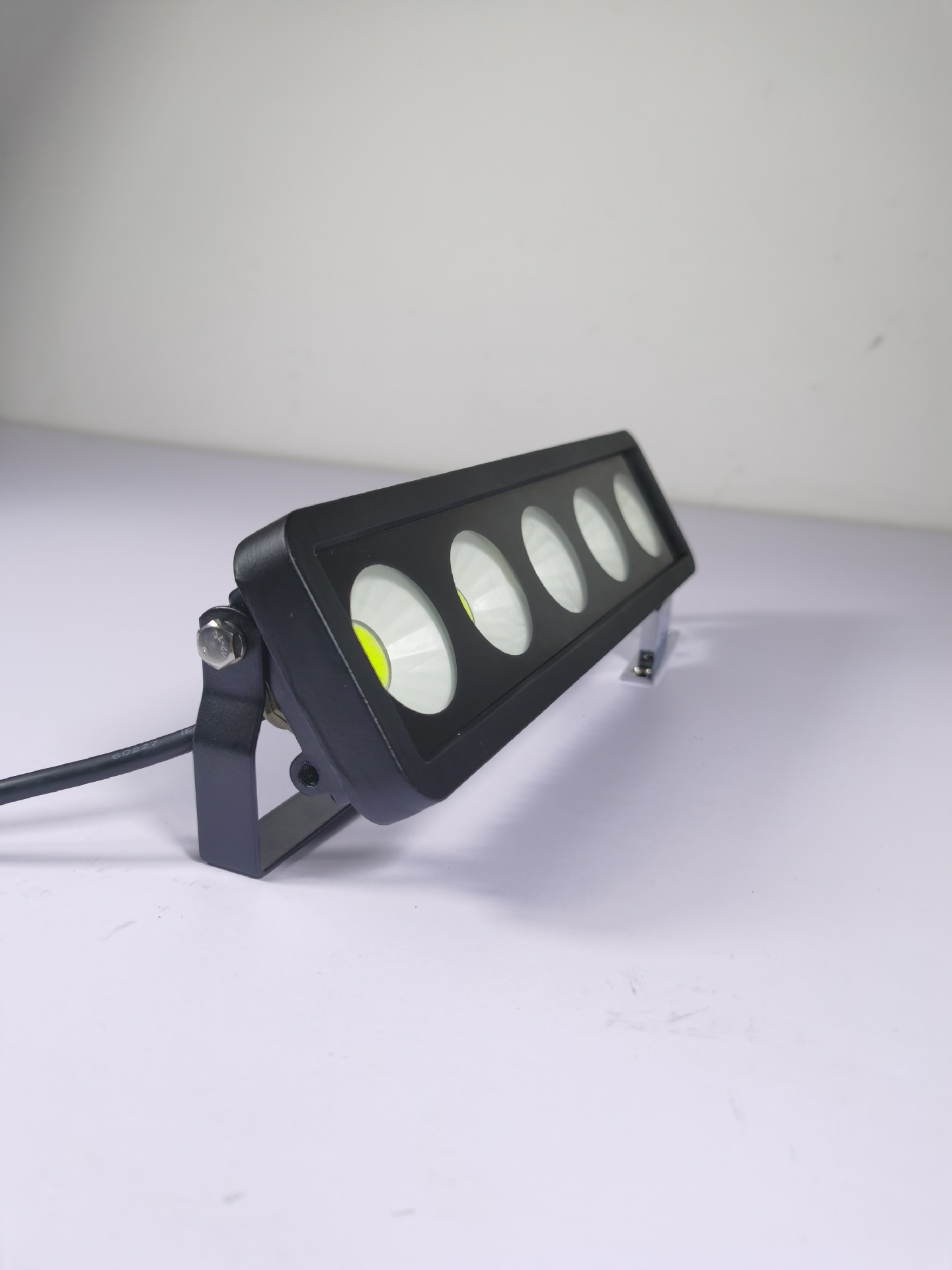 Big-eyed Car LED Work Light, One-line COB 80w Daytime Running Light, Auxiliary Light, Off-road Vehicle Modification Light