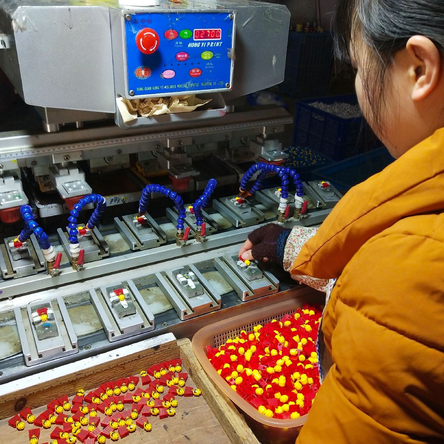 Yiwu Padding Silk Screen Printing Spray Paint Undertaking Digital Toys Accessories Learning Products Crafts Printing Environmental Protection