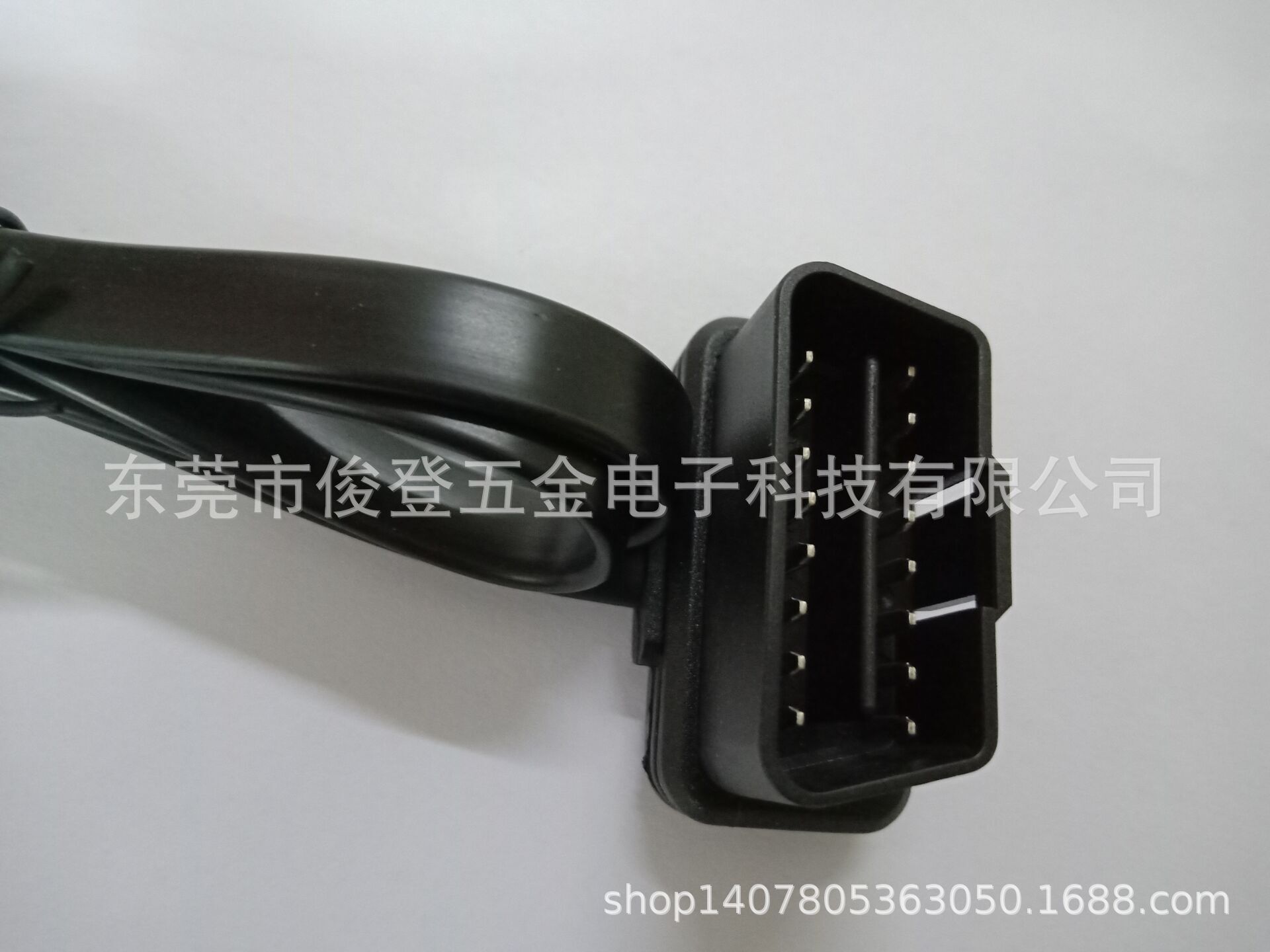 Manufacturer sells OBD2 extension cable for diagnostic equipment and GPS