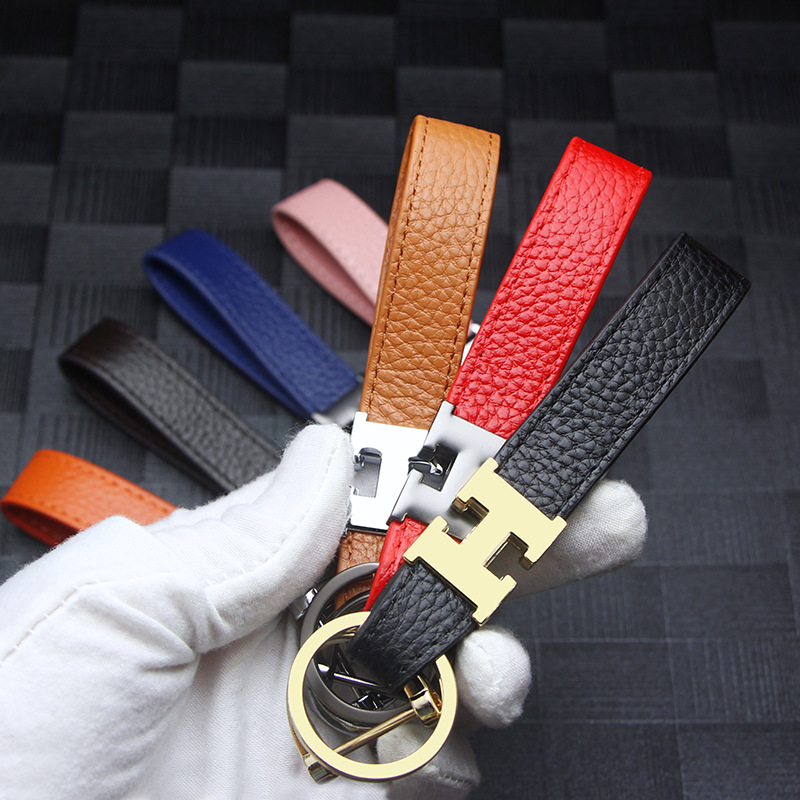 Leather car keychain suitable for Volkswagen Honda Nissan Audi Mercedes-Benz car key chain men's waist pendant
