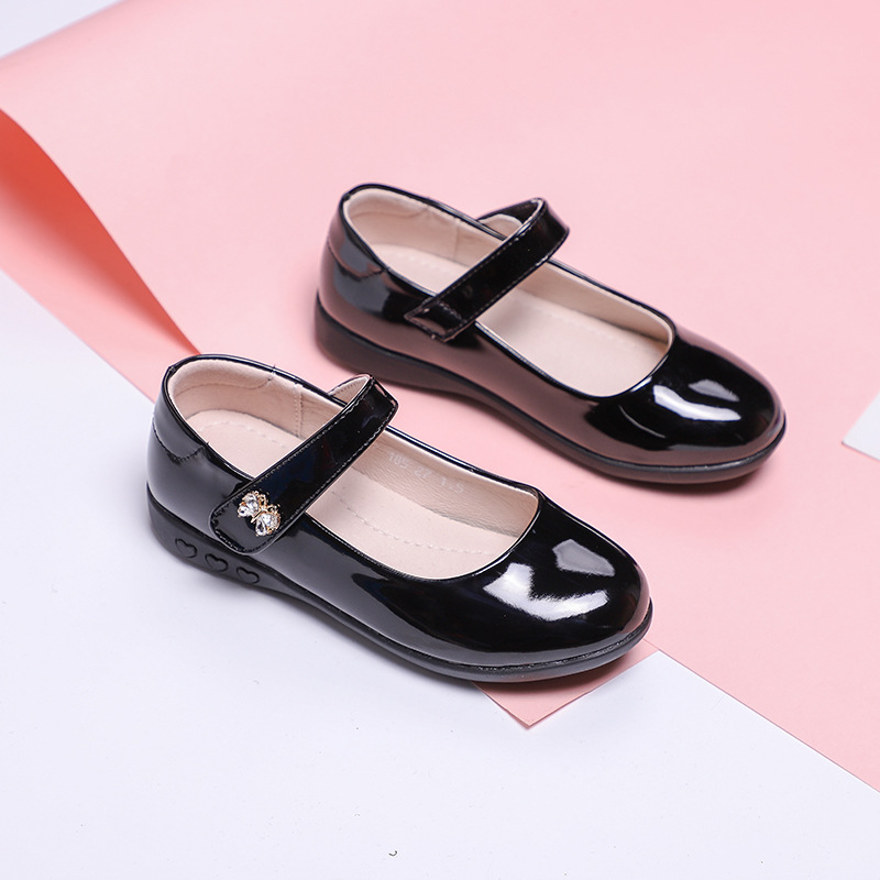 Girls black princess shoes bow rhinestone leather shoes large and medium-sized children's soft sole shoes British student shoes factory outlet