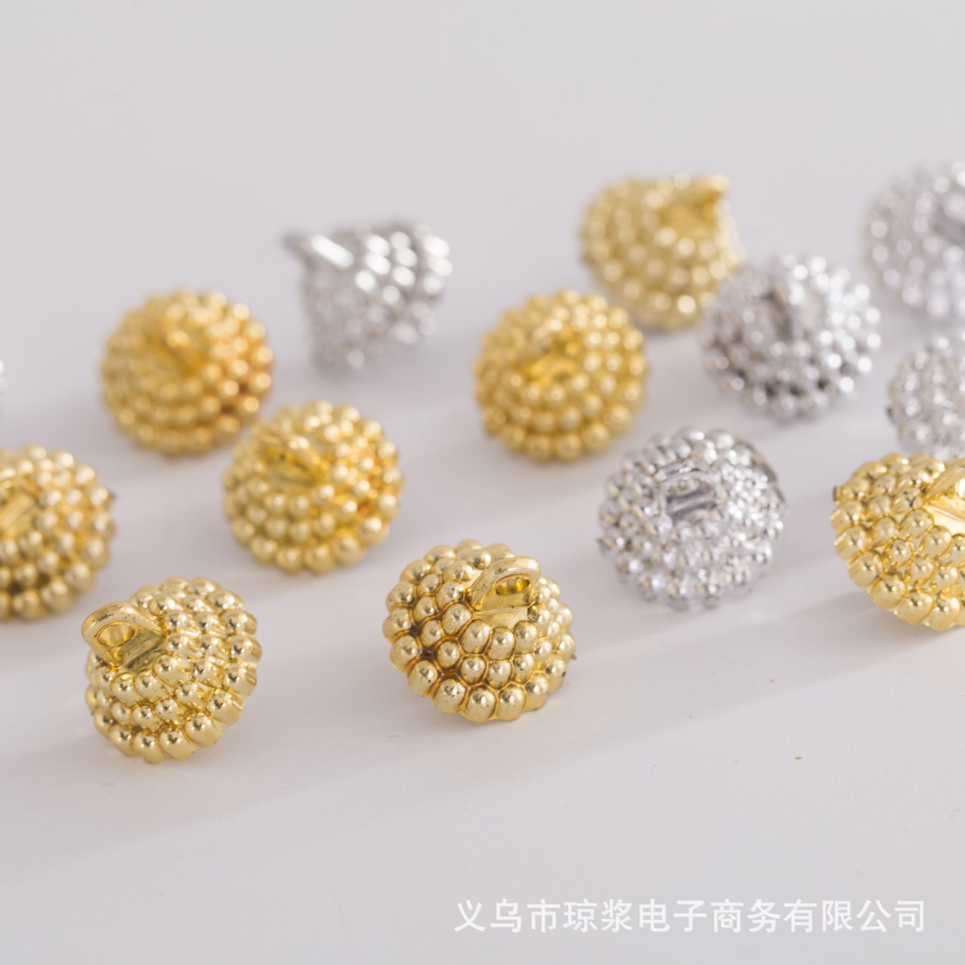 Christmas Ball Cap Electroplated Hollow Ball Cap Foam Ball Top Hearted Ball Cap Christmas Decorations Accessories Factory Outlet
