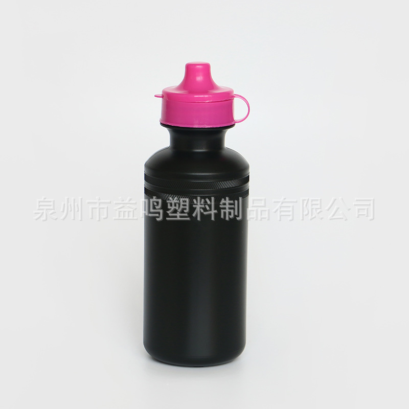 Factory direct 550ml outdoor sports kettle plastic kettle PE kettle student bag kettle can be printed LOGO