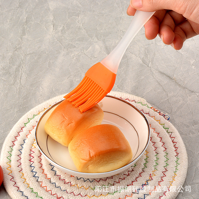 Silicone oil brush small split hair-free barbecue seasoning brush Zibo barbecue oil brush 9g barbecue brush spot