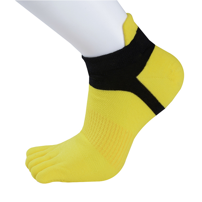 Hot Selling Spring and Summer Popular Men's Sports Outdoor Style Split-Toe Socks Color Matching Casual Breathable Mid-Calf Five-Toe Socks for Men