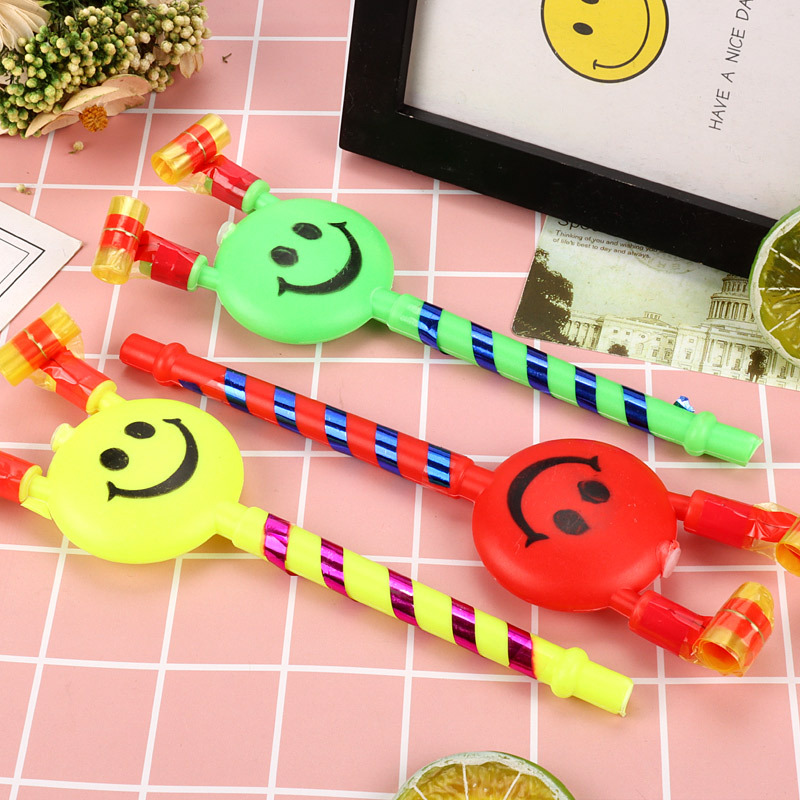 Medium smiley face dragon blowing children's toy whistle blowing kindergarten party activities night market props gift wholesale