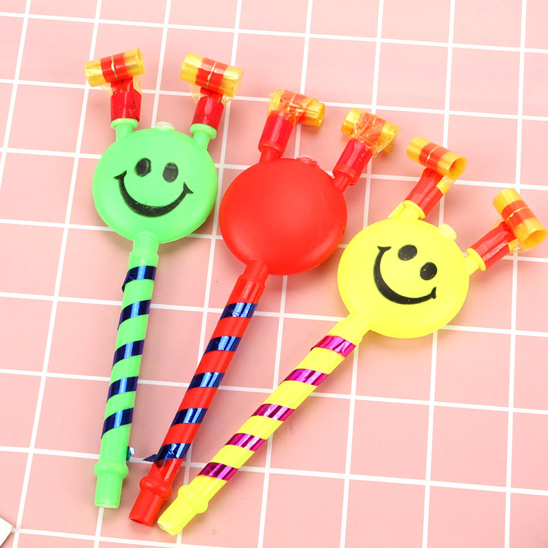 Medium smiley face dragon blowing children's toy whistle blowing kindergarten party activities night market props gift wholesale