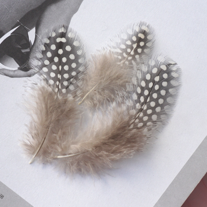 Factory direct pearl chicken feather polka dot feather funny cat stick accessories color wave dot pheasant feather handmade decorative materials