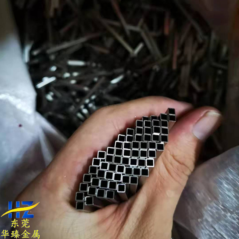 304 нержавеющая сталь маленькая квадратная труба, 201 капиллярная маленькая квадратная труба, яркая прямоугольная труба, плоская труба, декоративная труба без заусенцев