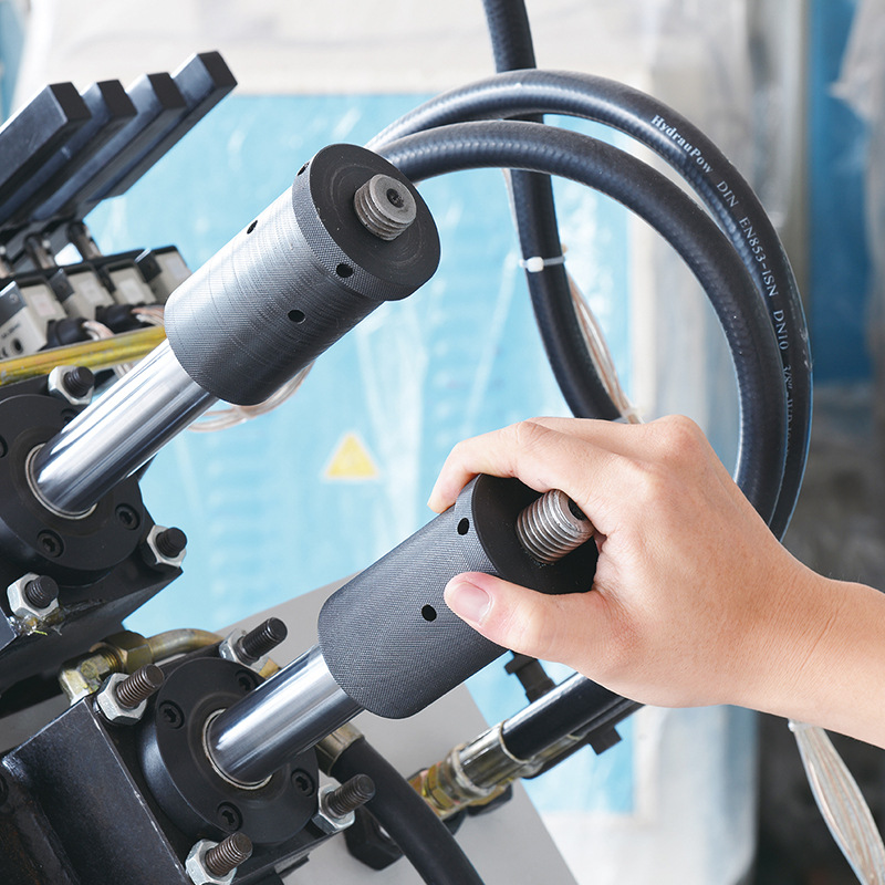 Shoe Making Equipment 747A Hydraulic Automatic Upper Gluing Machine for Casual Shoes and Sports Shoes, Fully Automatic Upper Gluing Machine