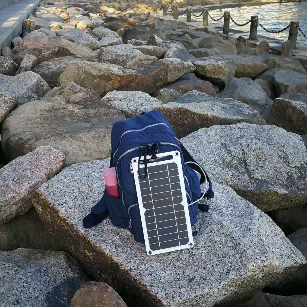 Popular 6W Small Space Energy Photovoltaic Flexible Solar Panel for Charging Mobile Phones, Outdoor Mobile Emergency Use