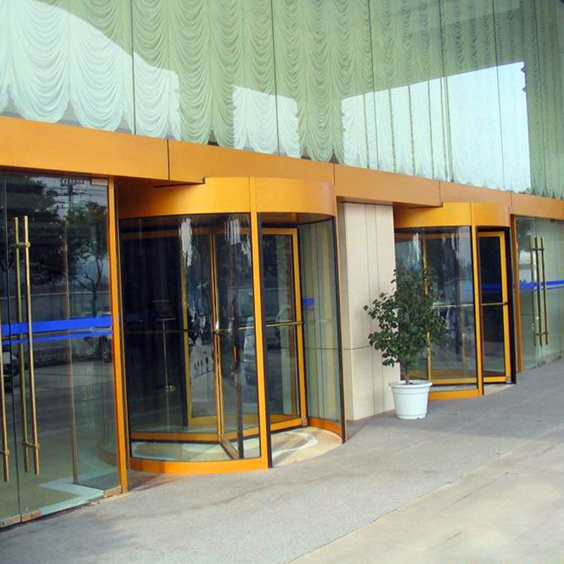 Производитель на заказ трехкрыльных и четырехкрыльных вращающихся дверей для отелей и торговых центров, электрическая стеклянная вращающаяся дверь