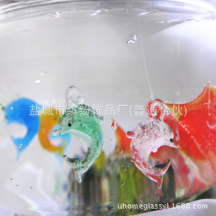 Supply glass crafts glass small jewelry colored glass luminous dolphin fish tank jewelry origin supply factory batch