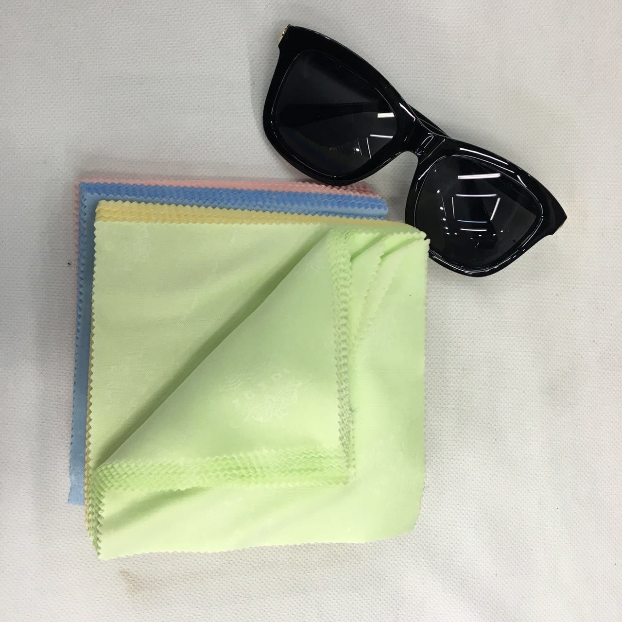 Needle three glasses cloth sunglasses microfiber glasses cloth mobile phone wiping cloth factory direct 2000 pieces of postage