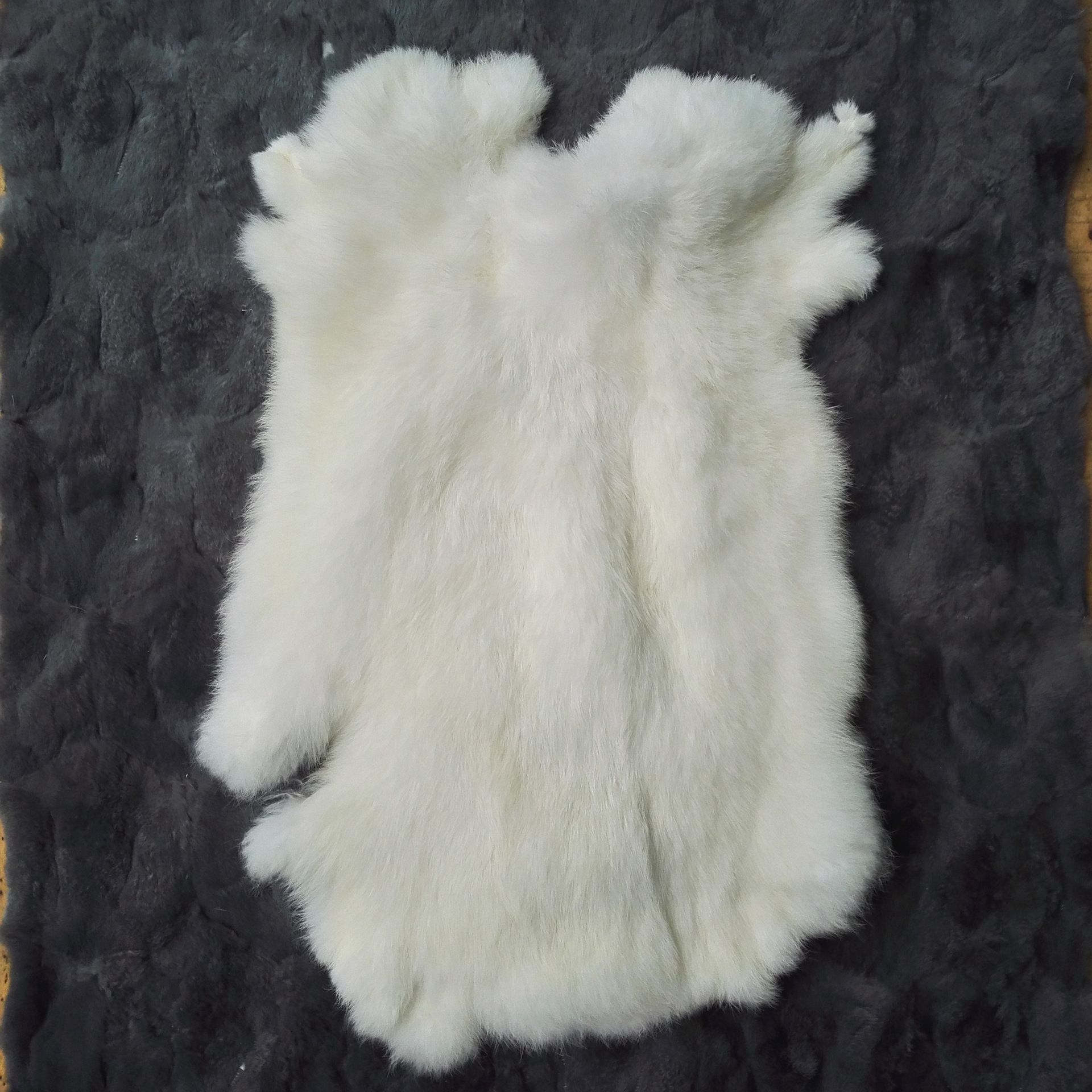 Wholesale whole white rabbit skin rabbit fur shoe skin DIY winter warm fur raw materials accessories