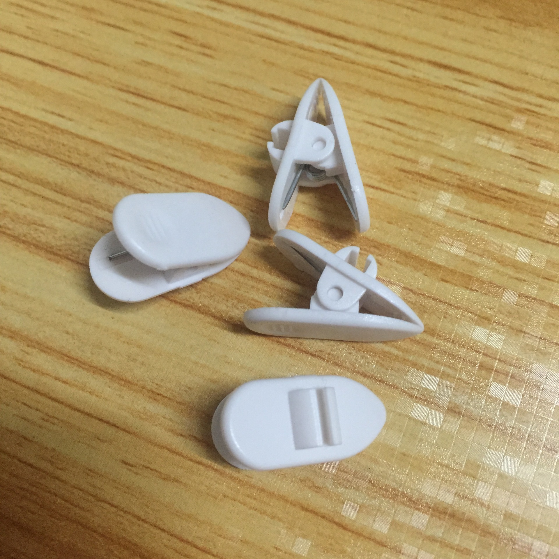 Headset cable clip plastic clip small clip headset accessories black and white optional