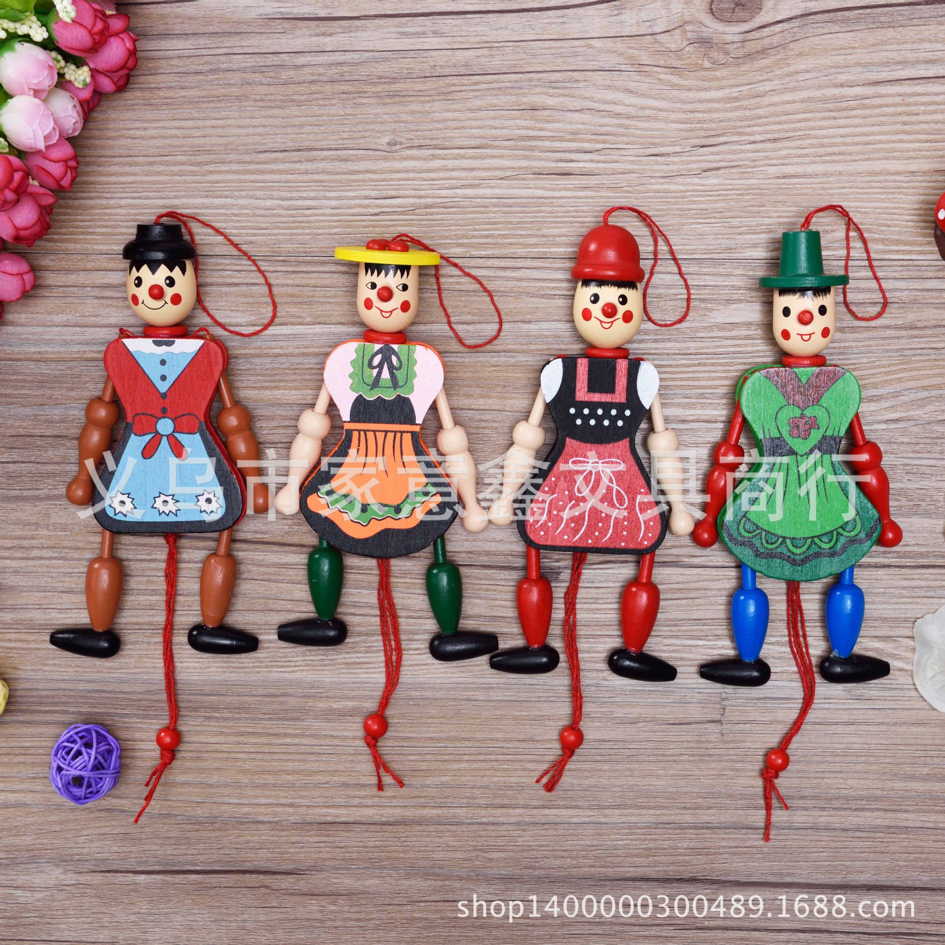 Деревянная игрушка, кукла на веревочке, уличная продажа