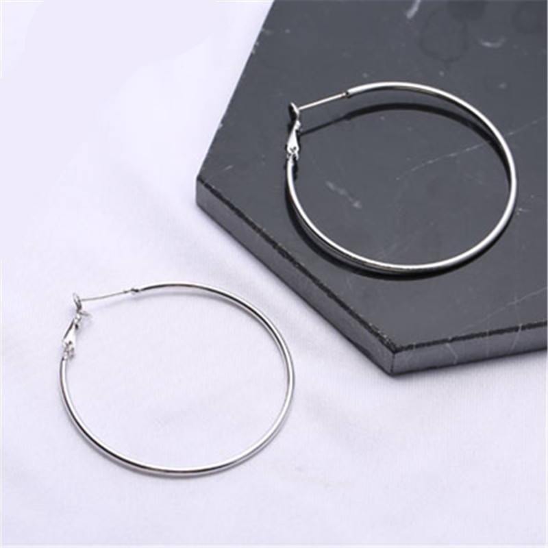 European and American Cross-Border Large Hoop Earrings, Simple and Personalized, Exaggerated Earrings, Women's Fashionable Large Hoop Non-Pierced Ear Clips Wholesale