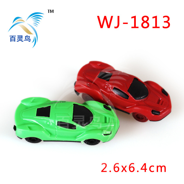 Модель гоночной машинки из пластика для детей