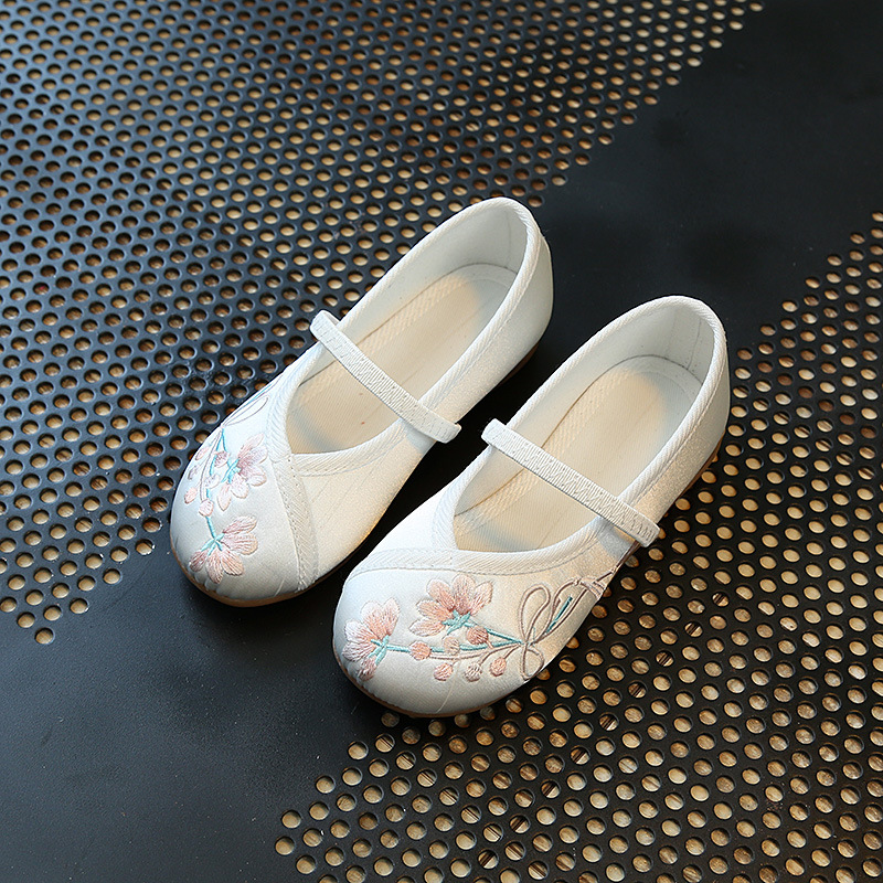 Hanfu Shoes Girls' Old Beijing Cloth Shoes Children's Embroidered Shoes Spring and Autumn Baby Shoes Guangxi March 3 Antique Shoes