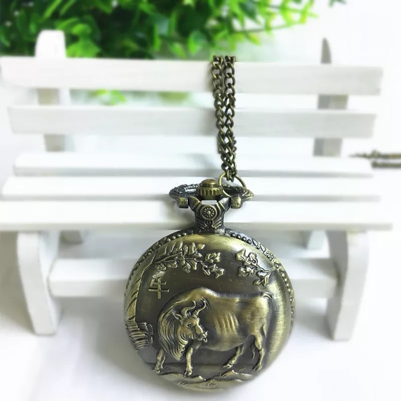 Scenic hot sale 12 Zodiac pocket watch large retro flip gift pendant table bronze quartz watch manufacturers wholesale