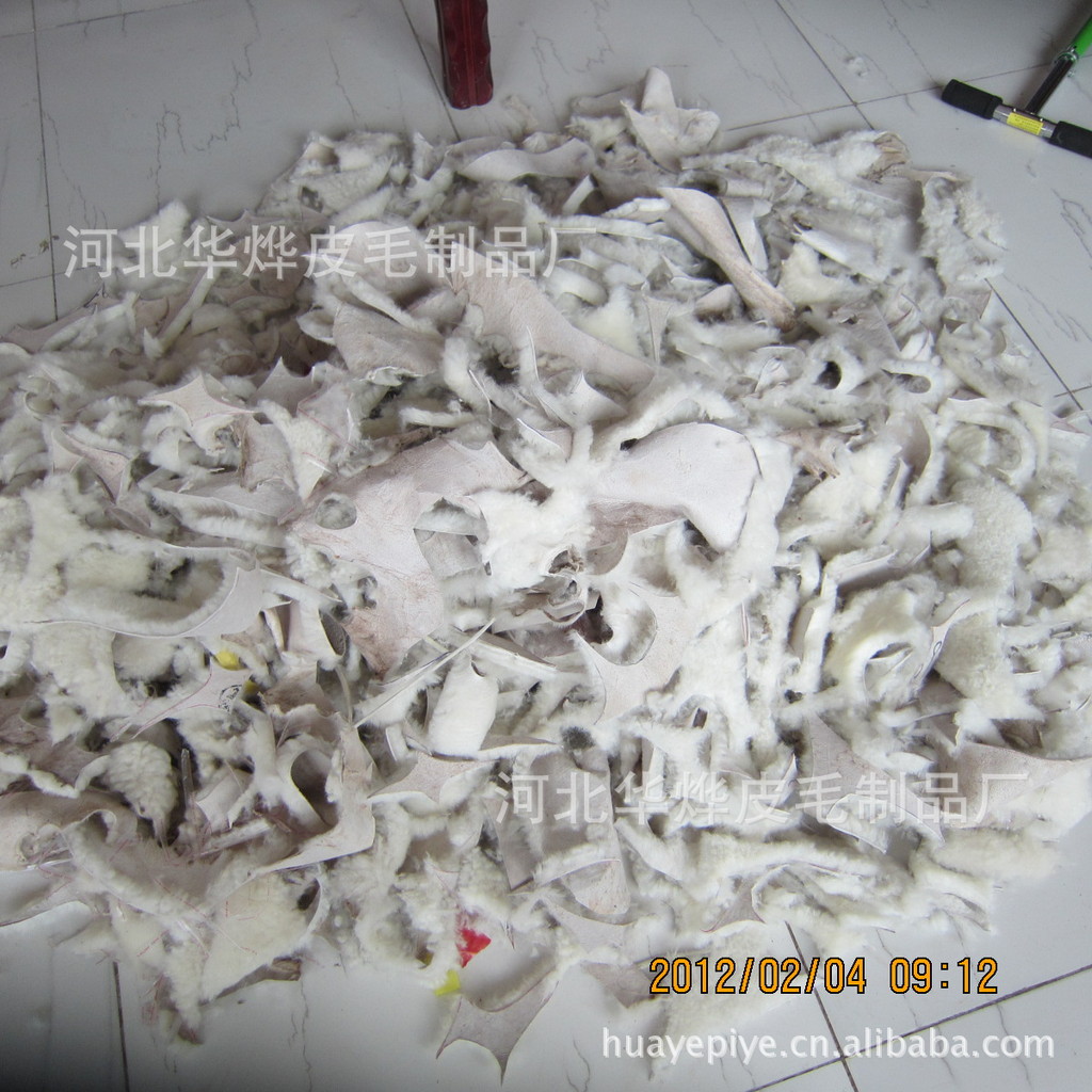Wool Sheep Sheared Fragments Large Fur Integrated Wool Mattress Lining Material Wool Material Wholesale