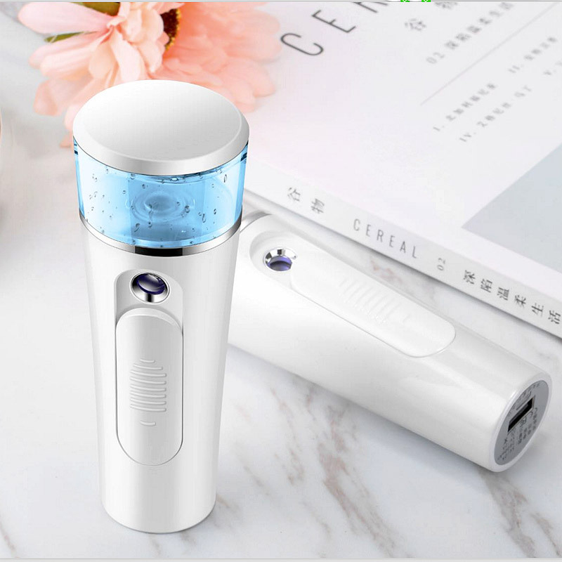 Factory direct charging treasure type hydrating instrument New Portable cold spray beauty instrument sprayer spray steamer