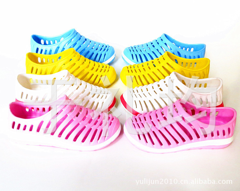 Wholesale Casual Sports Hole Shoes, Couple Square Hole Garden Shoes, New Ladies Bird's Nest Breathable Mesh Sandals