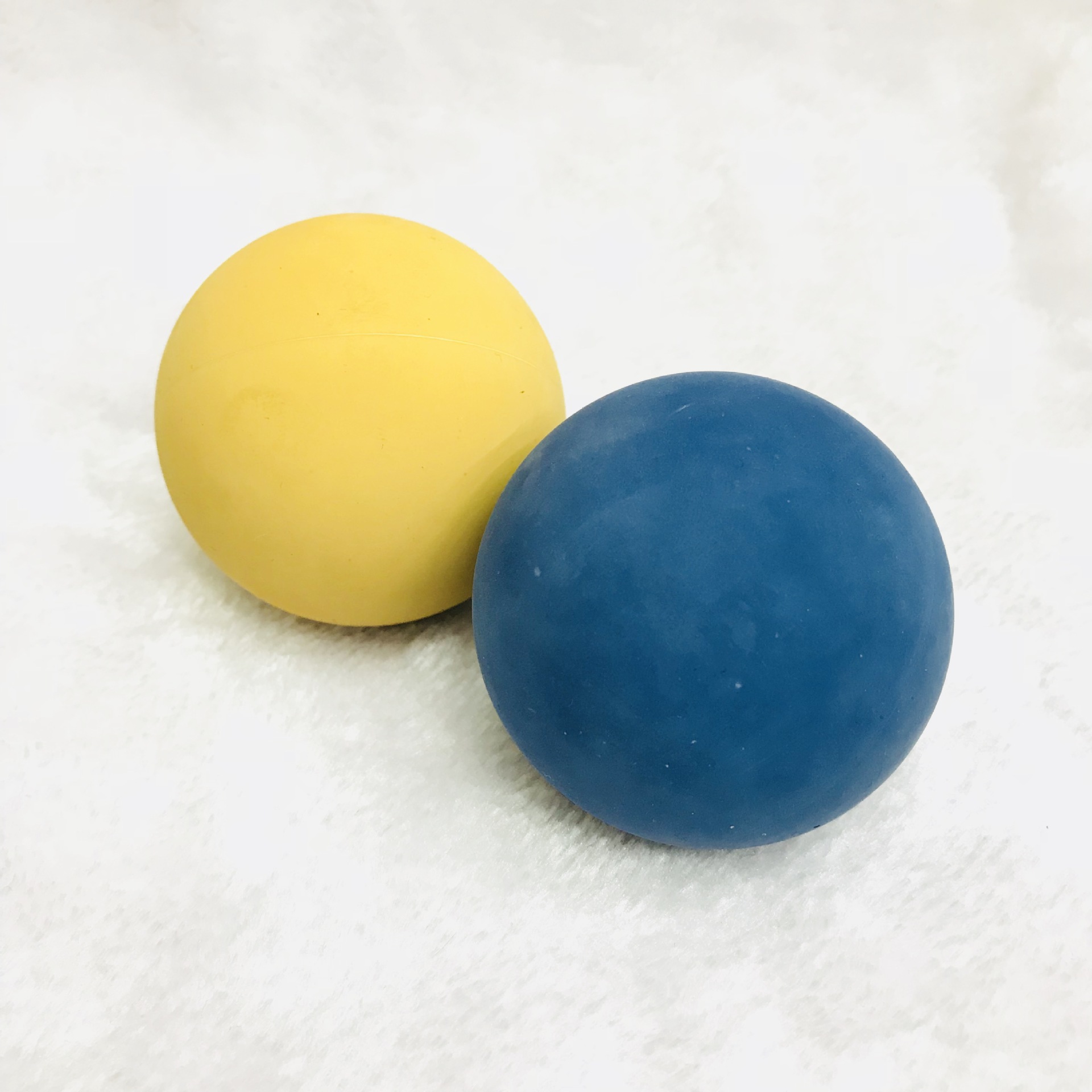 Yiwu Factory Direct Sales Squash 6cm Rubber Frosted Glossy Hollow Elastic Ball Rebound Ball