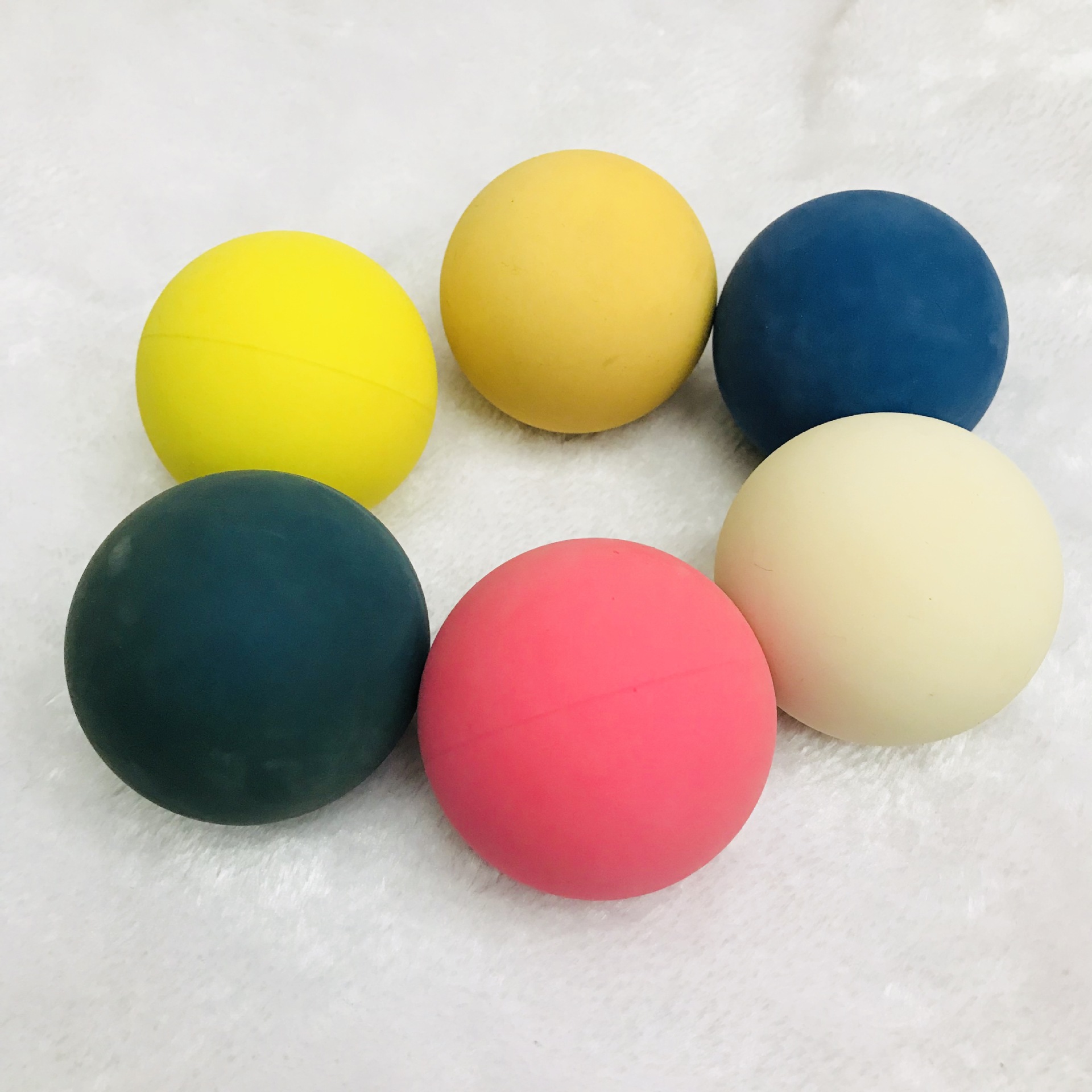 Yiwu Factory Direct Sales Squash 6cm Rubber Frosted Glossy Hollow Elastic Ball Rebound Ball