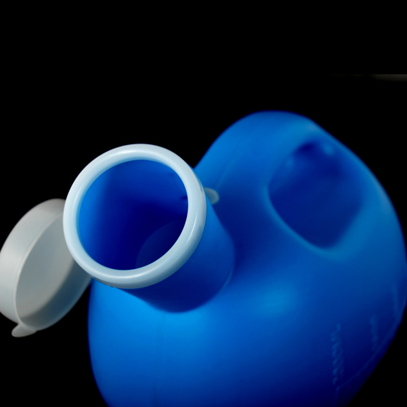 Urethral receiver with tube A set of urinal men with lid thickened portable large capacity chamber pot for the elderly adult urinating bedridden