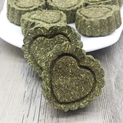 Wholesale Rabbit Chew Grass Cakes Guinea Pig Chinchilla Rabbit Chew Toys Pet Rabbit Chew Toys for Boredom Relief and Teeth Grinding Rabbit Supplies