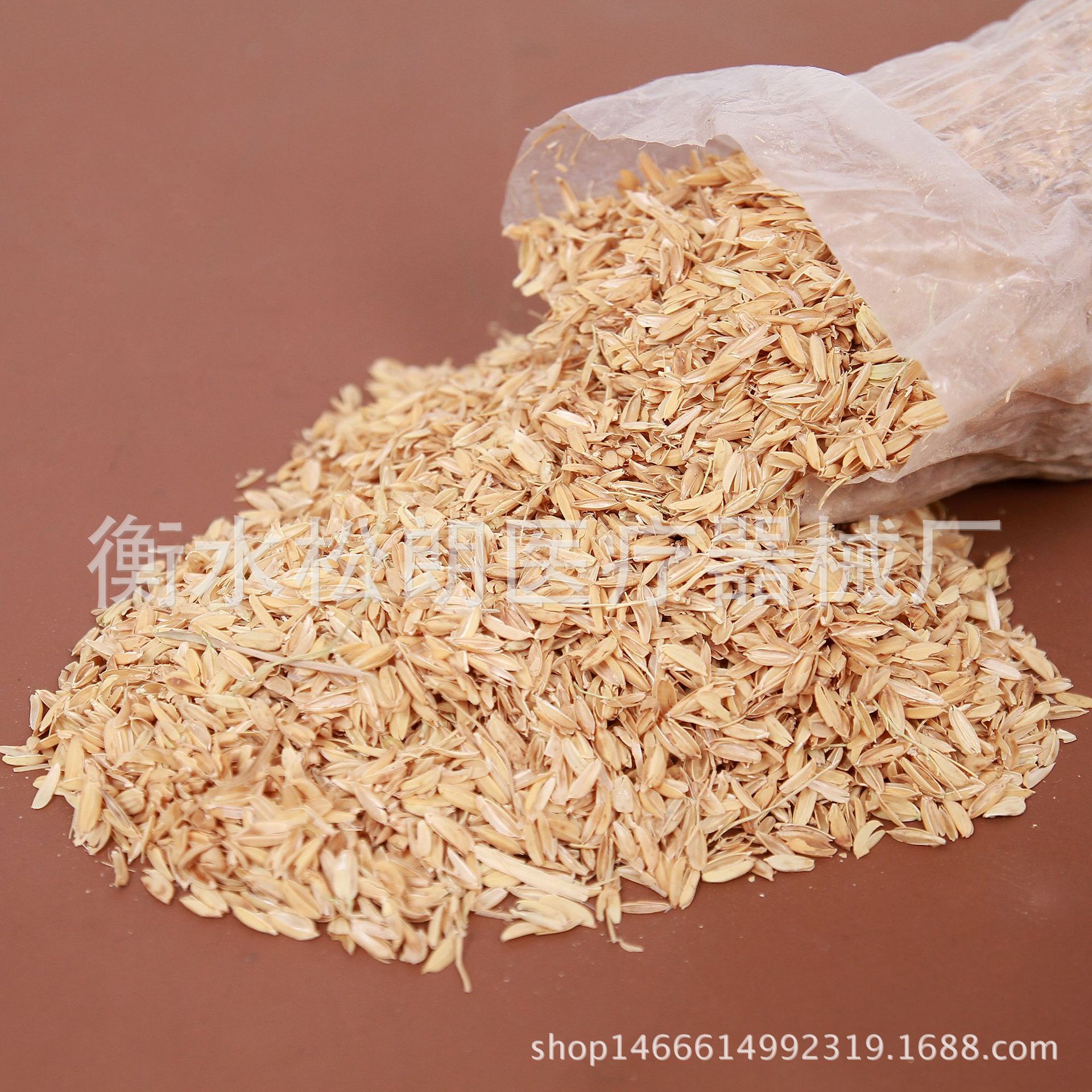 Cervical pillow bamboo charcoal candy pillow full rice husk pillow exhibition gift wholesale