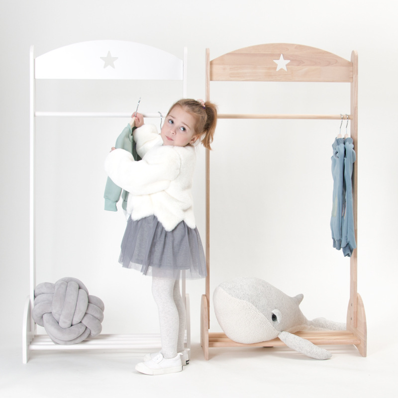 Bolin Nordic Style Children's Room Decoration Solid Wood Floor Star Hanger Children's Clothing Maternal and Infant Shop Shooting Props