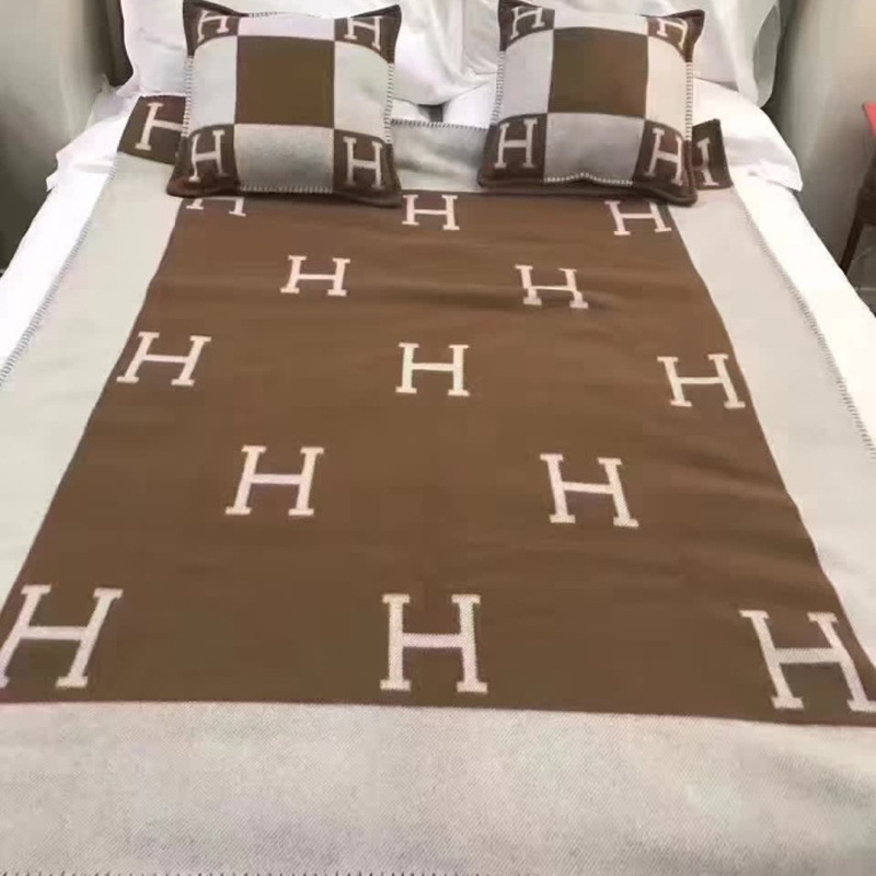 Gift Woven Striped H Shawl Small Times Palace Ming Gu Li Same Flying Blanket Aircraft Blanket Thick Wool Blanket