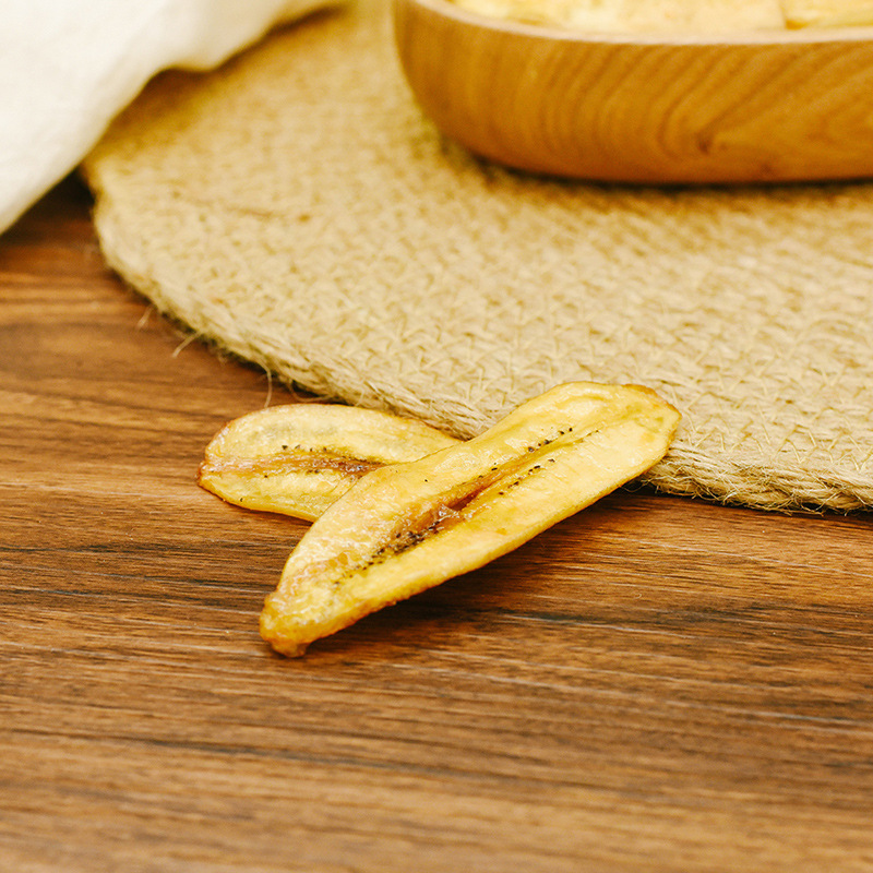 Philippines imported dried fruit SunnyDale sweet tooth banana slices 180g bagged casual snacks with self-sealing