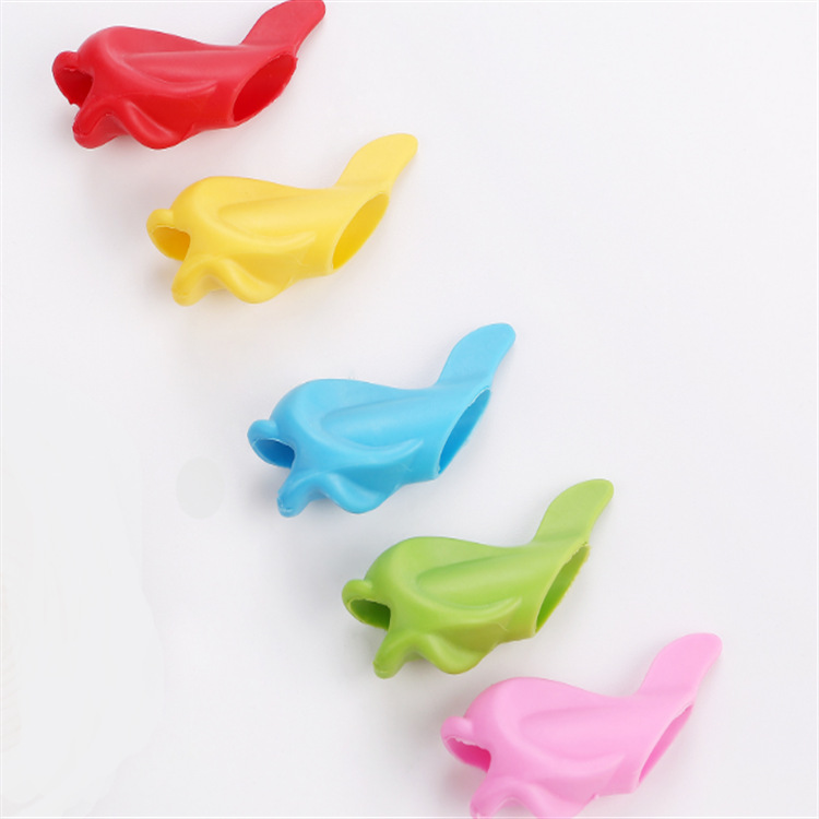 Factory Direct Sales Silicone Fish Pen Holder Pen Set Student Writing Pen Grip Corrector Wholesale Environmentally Friendly Material