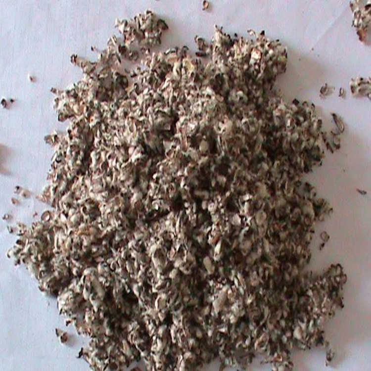 Обработка и кастомизация хлопковых оболочек для культивирования съедобных грибов для тепличного овощеводства и кормления скота