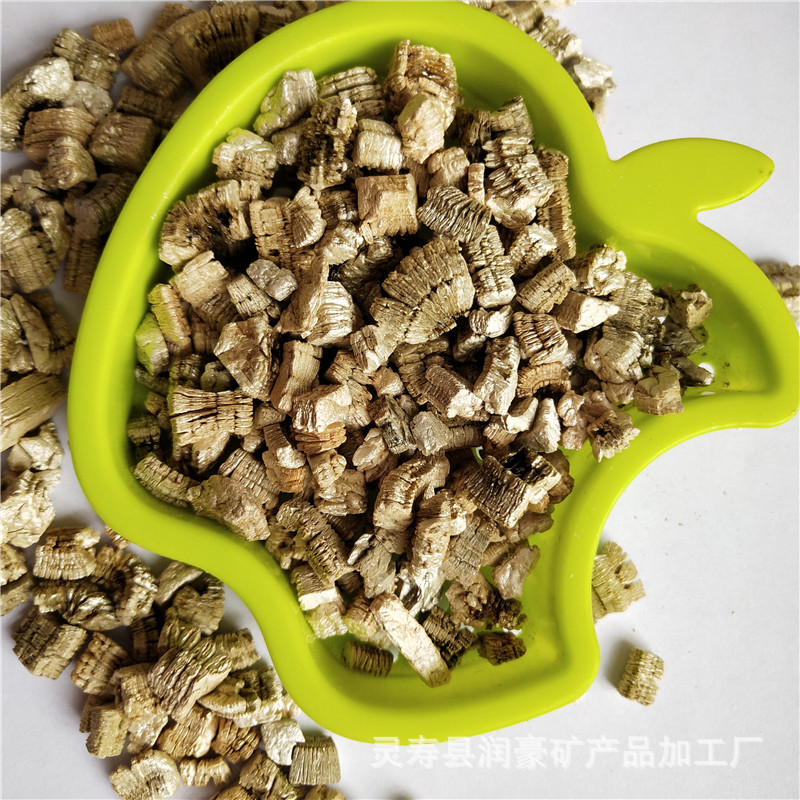 Lingshou Wholesale White Expanded Large Particle Vermiculite for Gardening, Turtle and Snake Breeding, Vermiculite Particles in Woven Bags, Porous