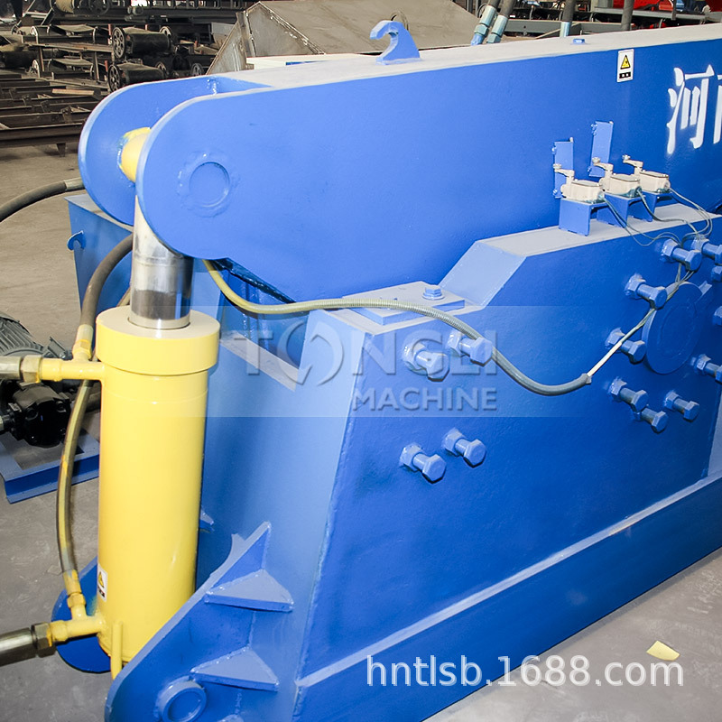 Recycled Aluminum Shearing Machine Is Easy to Operate. Iron Shearing Machine Is a Multi-Purpose Machine. Flower Iron Cutting Machine Has Multiple Functions